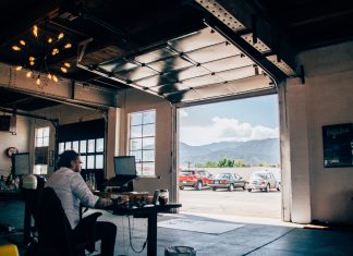 Brand Identity: Defining & Refining It Brand Identity: Defining & Refining It